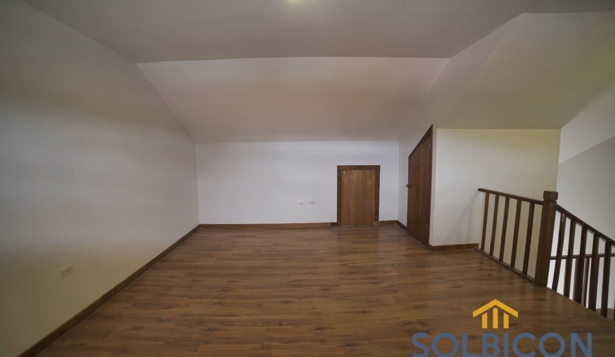 atico Casa a la venta en Cuenca Misicata de 4 habitaciones