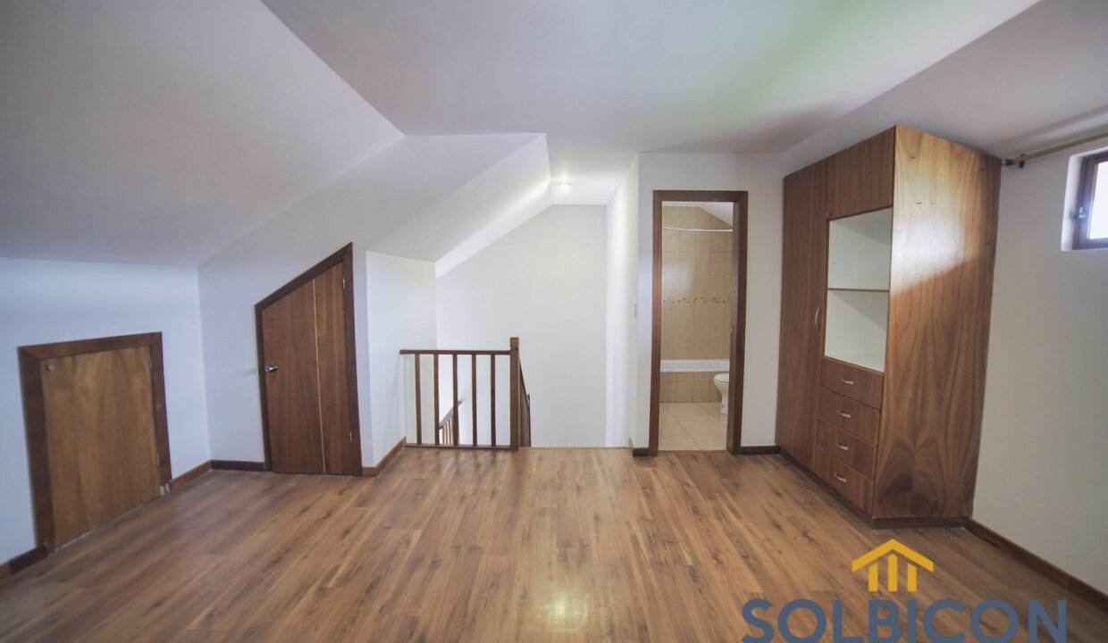 segundo piso Casa a la venta en Cuenca Misicata de 4 habitaciones