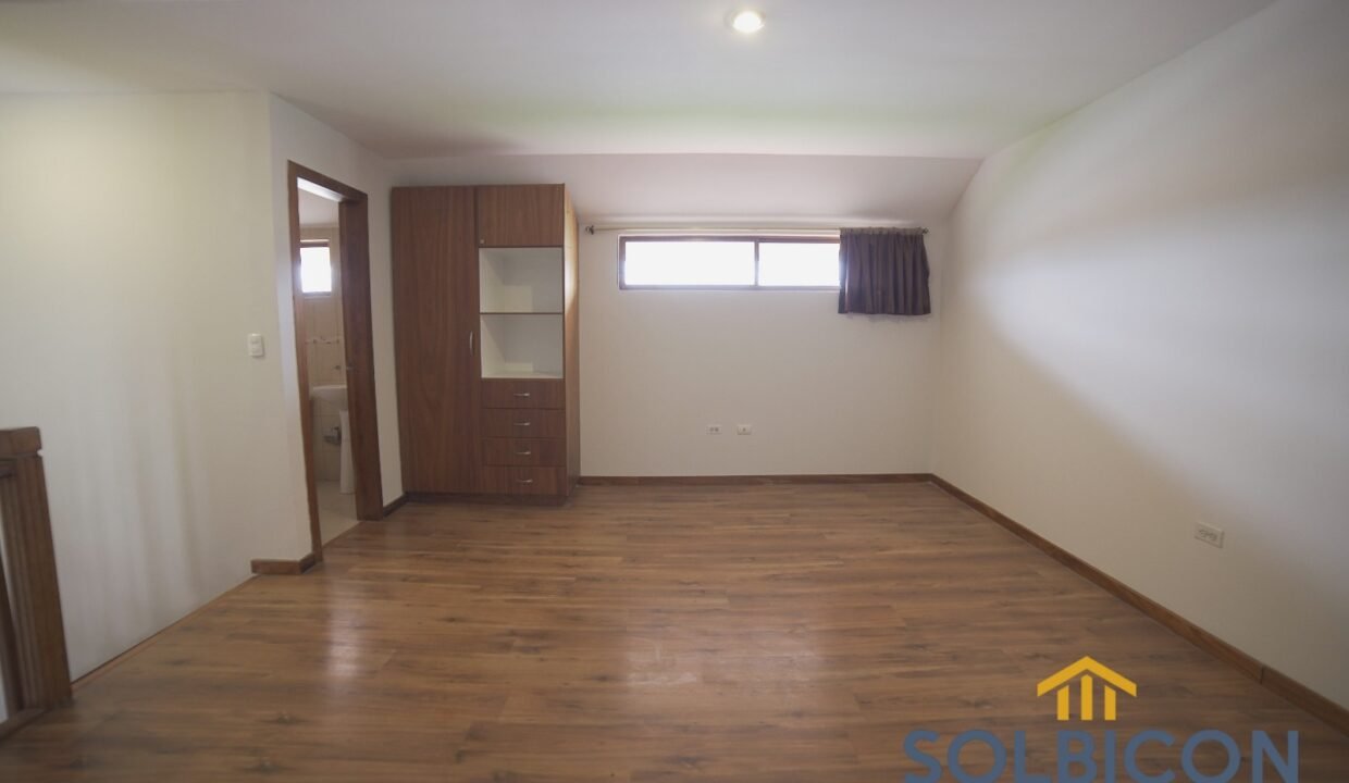 tercera habitacion Casa a la venta en Cuenca Misicata de 4 habitaciones