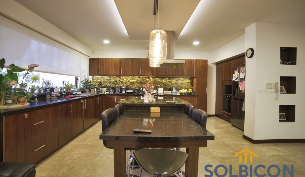 comedor Casa de lujo en venta en Challuabamba Cuenca