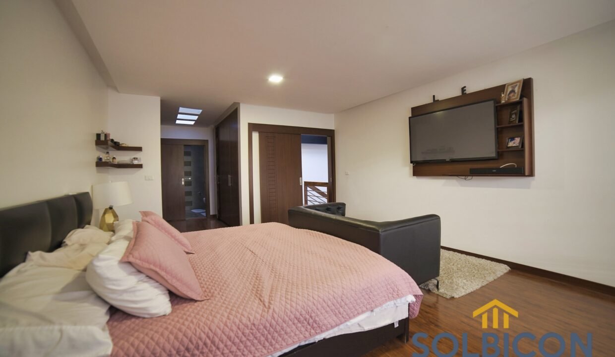 tercera habitacion Casa de lujo en venta en Challuabamba Cuenca