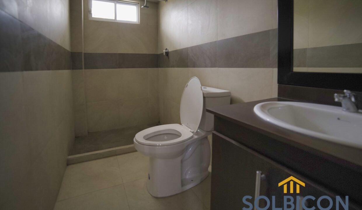 baño cuarto master Casa a la venta en totoracocha - Cuenca Ecuador