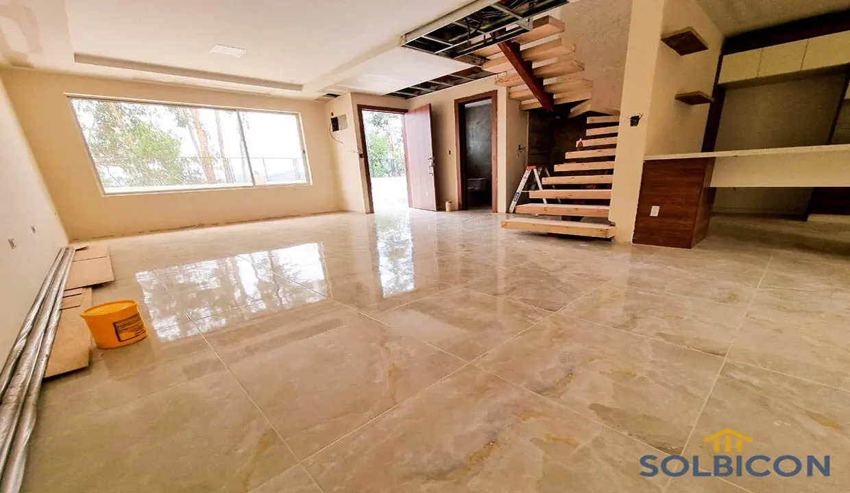 photo4902322547383707983