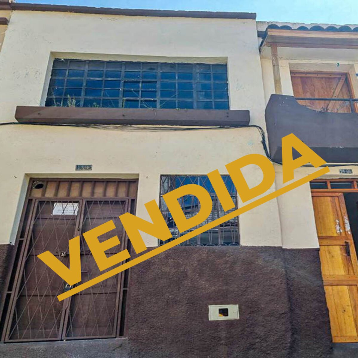 Casa rentera en el centro de Cuenca Ecuador a la venta - Solbicon