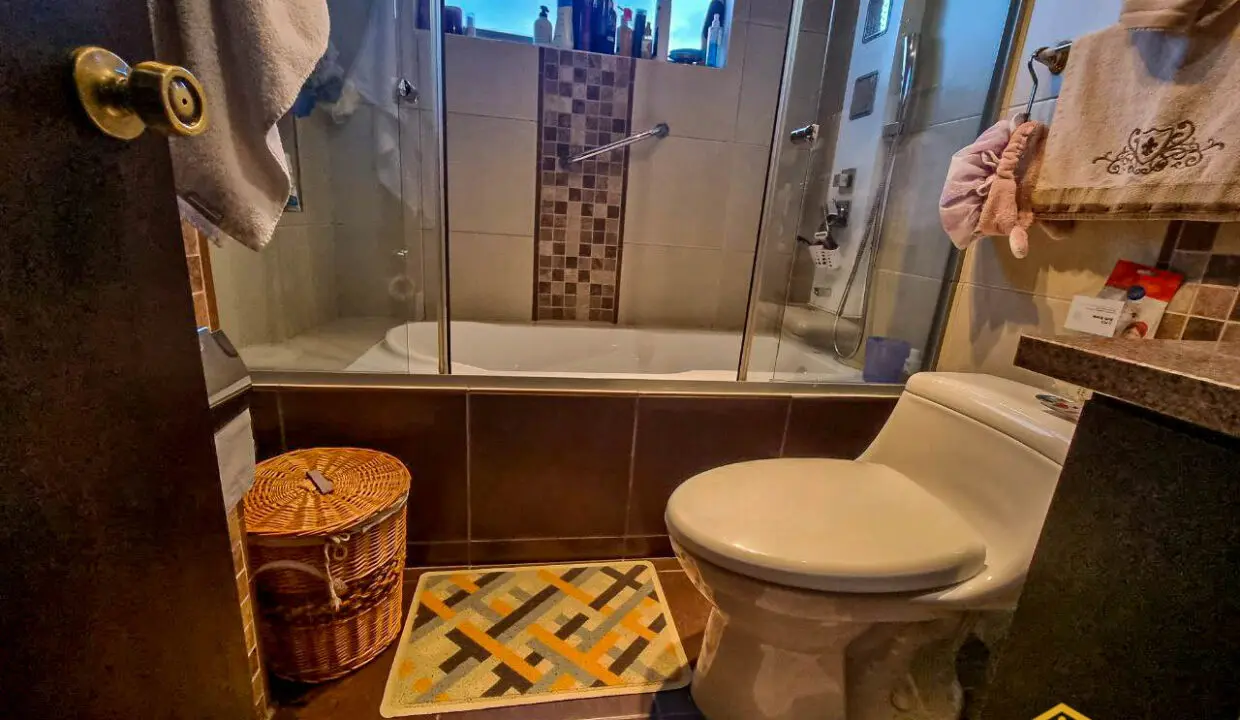 baño master departamento totems