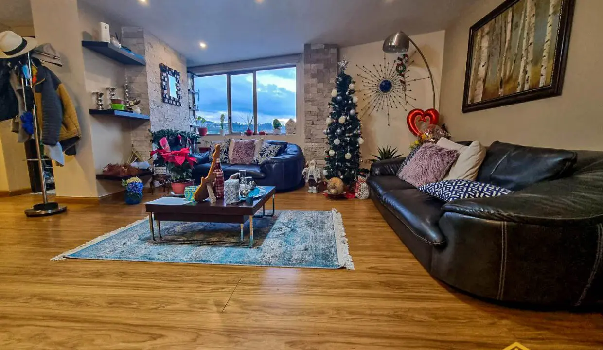 sala amplia en departamento totems