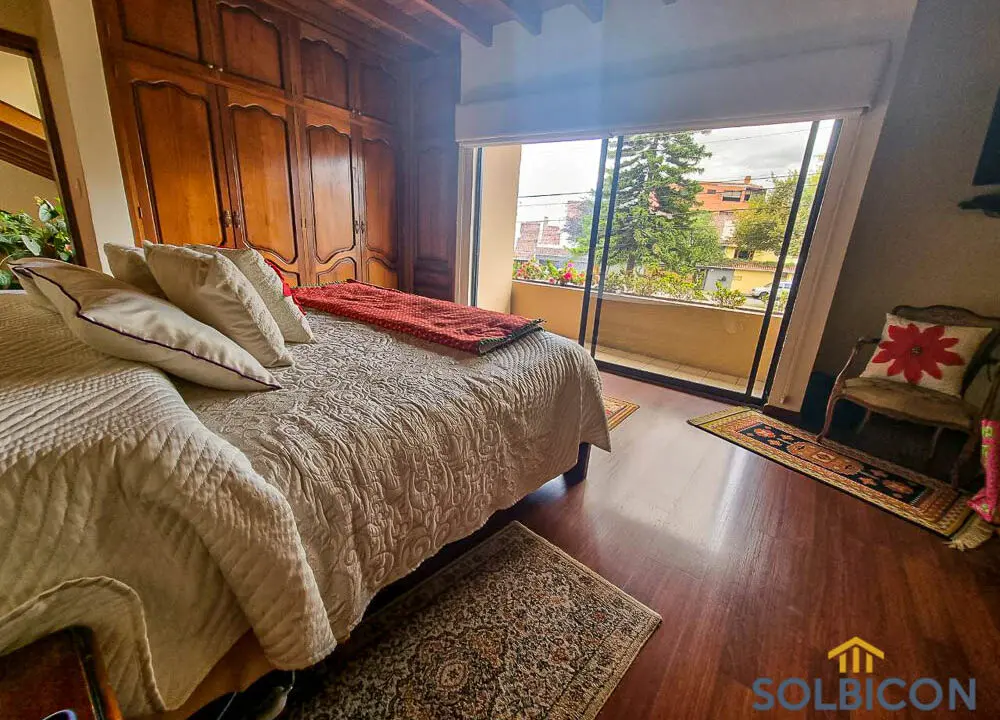 Vista verde de puertas del sol