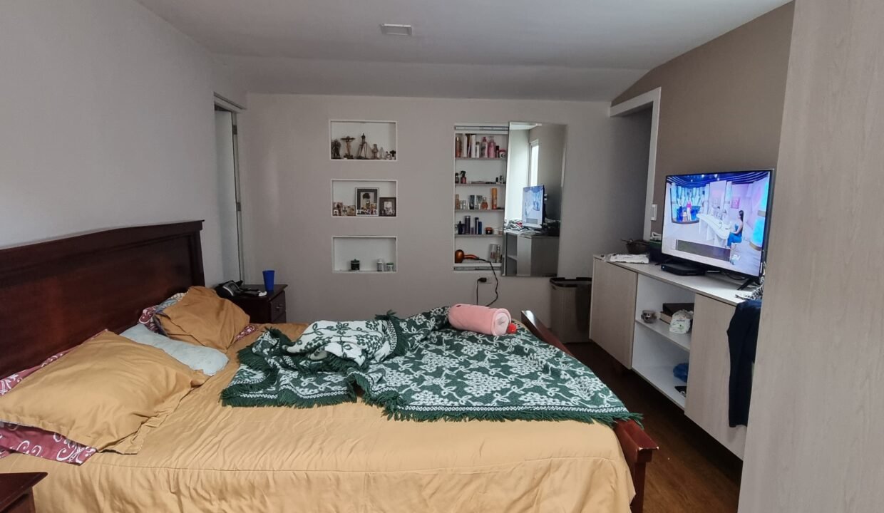 cuarta habitacion Casa en venta sector el Tejar, Cuenca