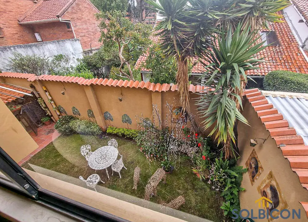 espacio verde interior puertas del sol