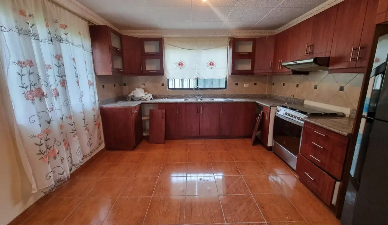 Casa de venta en Uzhupud