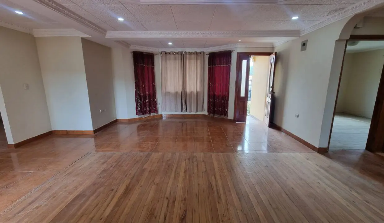 Casa de venta en Uzhupud