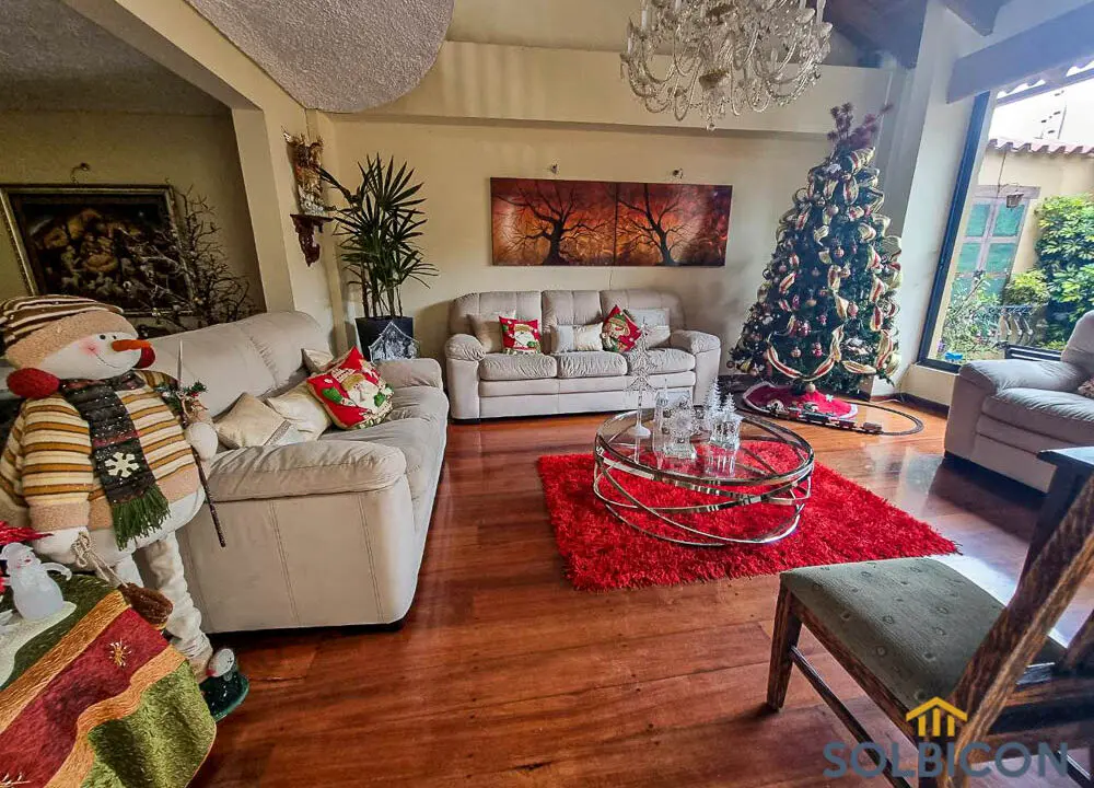 sala lujosa en puertas del sol