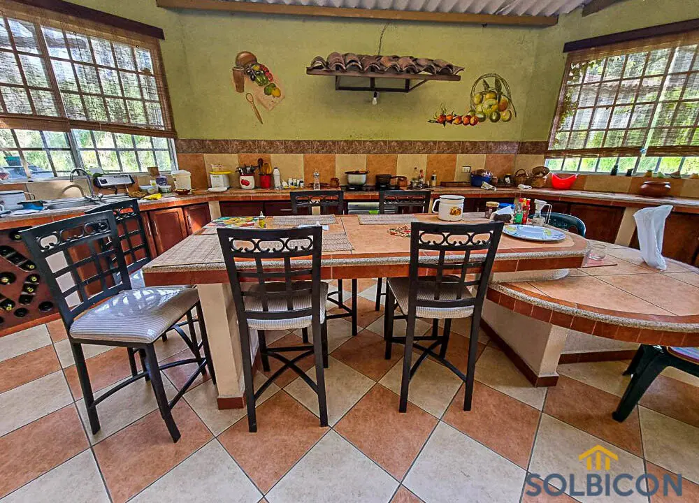 cocina amplia en guabo