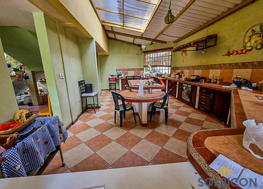 cocina para varias personas en guabo