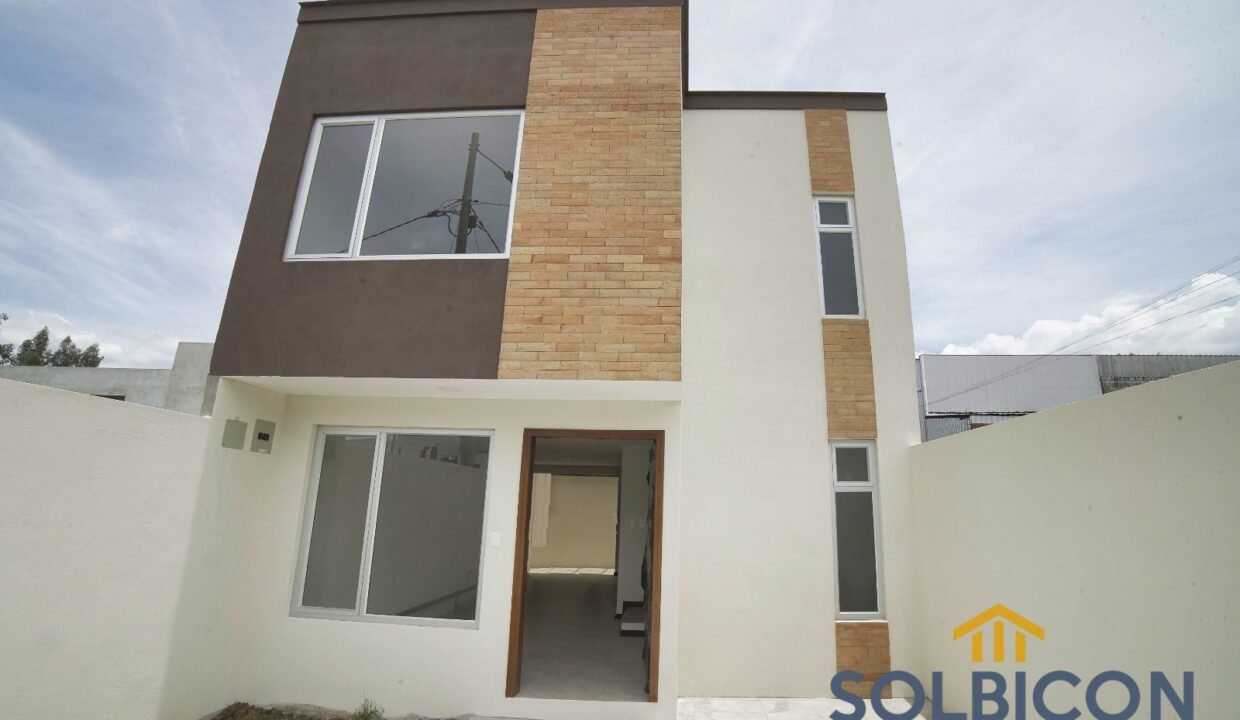 fachada Casa a la venta en Racar-Cuenca