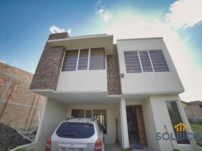 fachada Casa de venta en Chaullabamba Cuenca