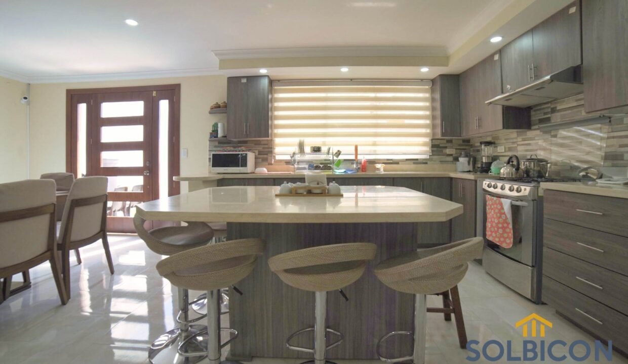 isla de cosina Casa de venta en Chaullabamba Cuenca