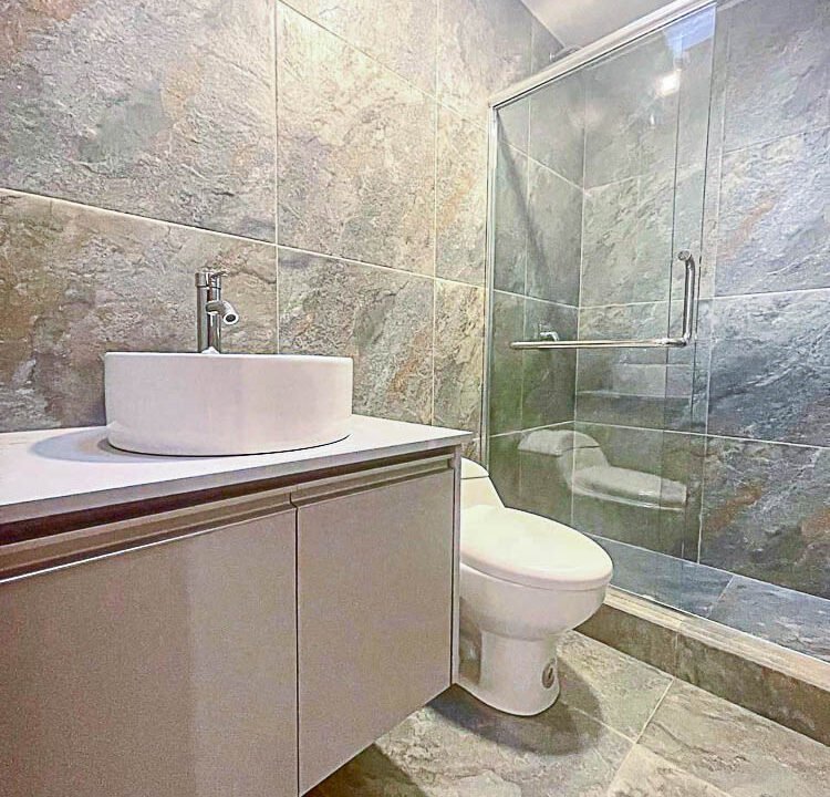baño completo casa misicata