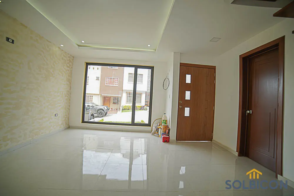 amplia sala casa misicata dentro de urbanizacion venta