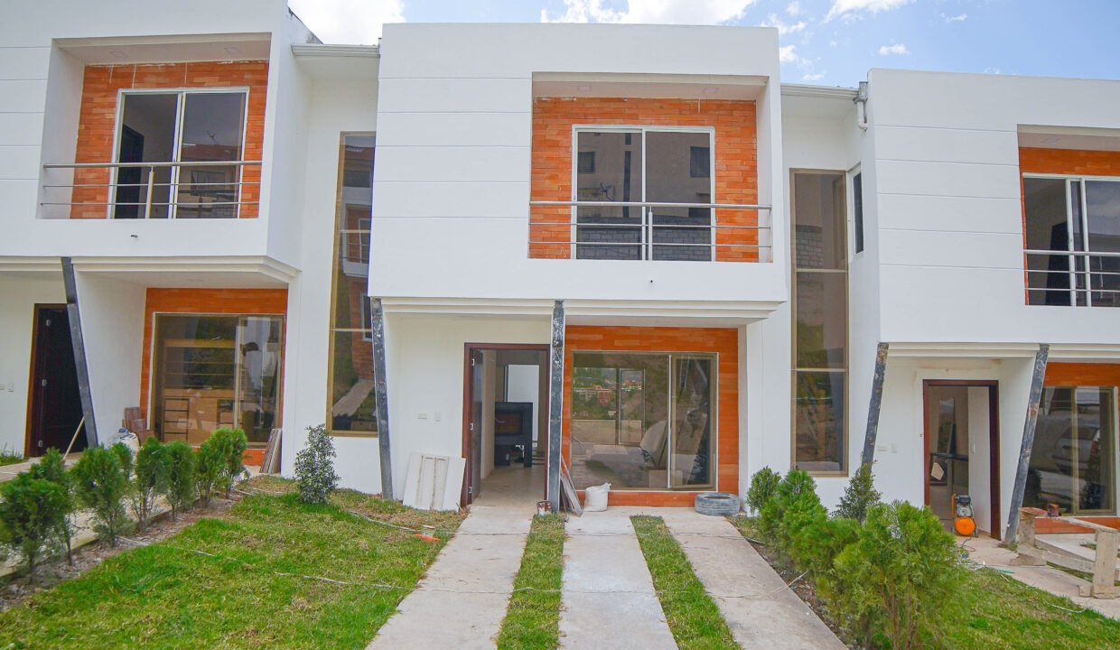 fachada casa vip en el valle