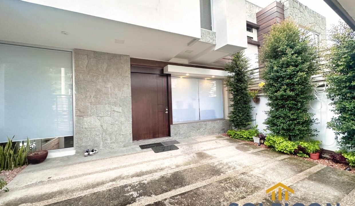 Entrada principal Casa de venta en las Pencas Cuenca