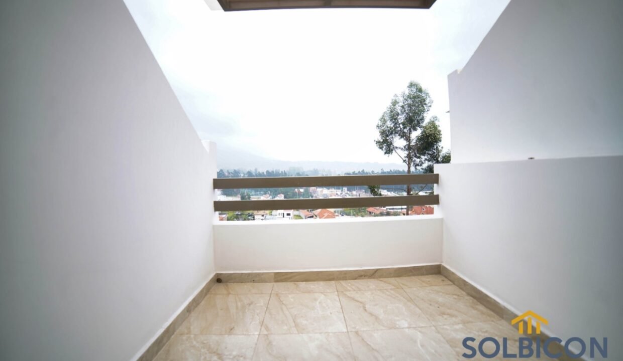 balcon casa misicata 4 habitaciones
