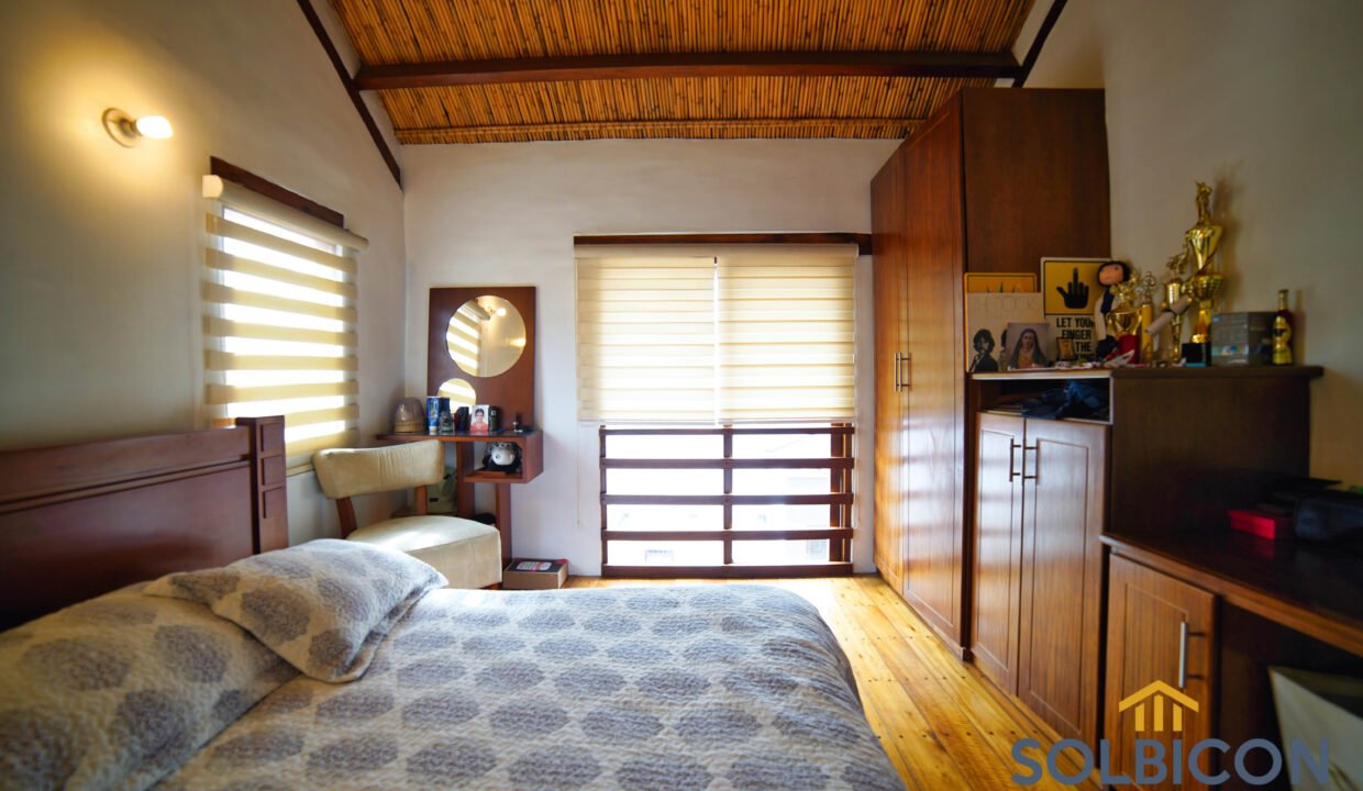 habitacion hijo Casa de venta Av. 12 de octubre.