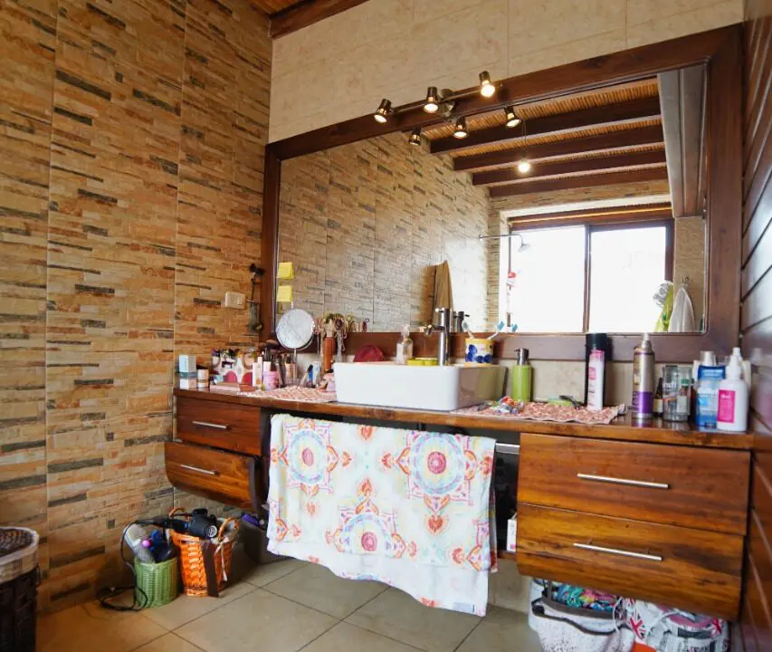 baño padres casa de venta rustica cuenca