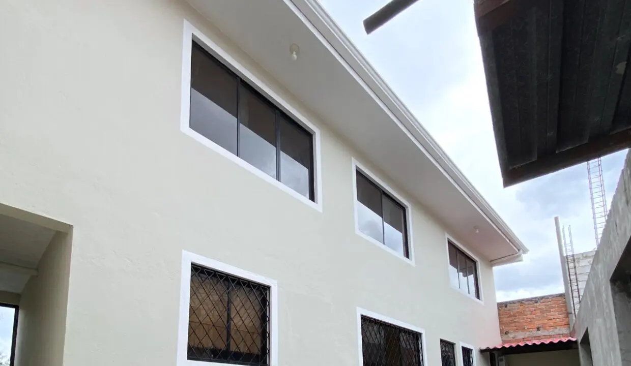 paster posterior casa de venta feria libre Cuenca