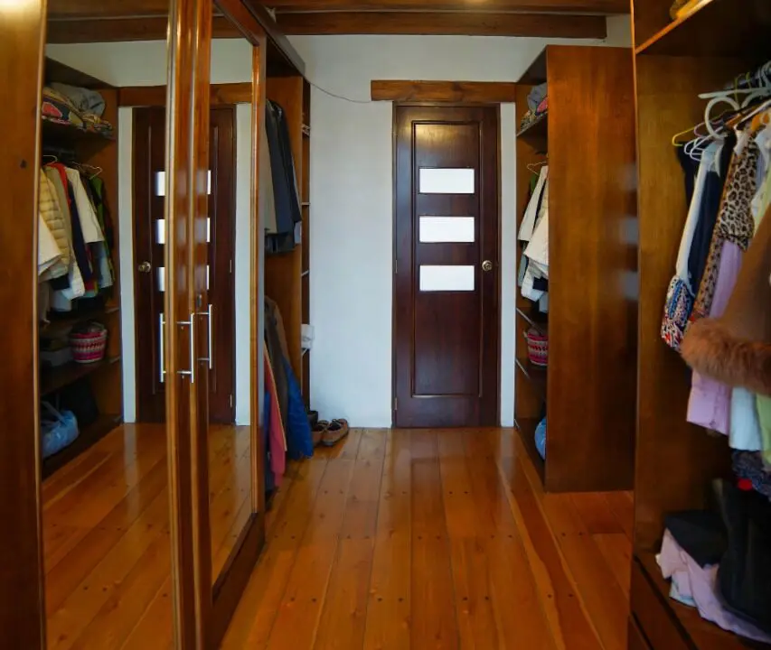 vestidor casa de venta rustica cuenca