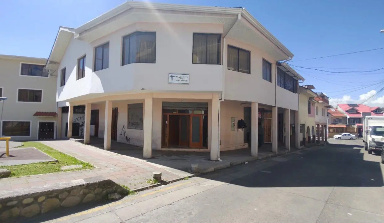 Fachada casa rentera en miraflores