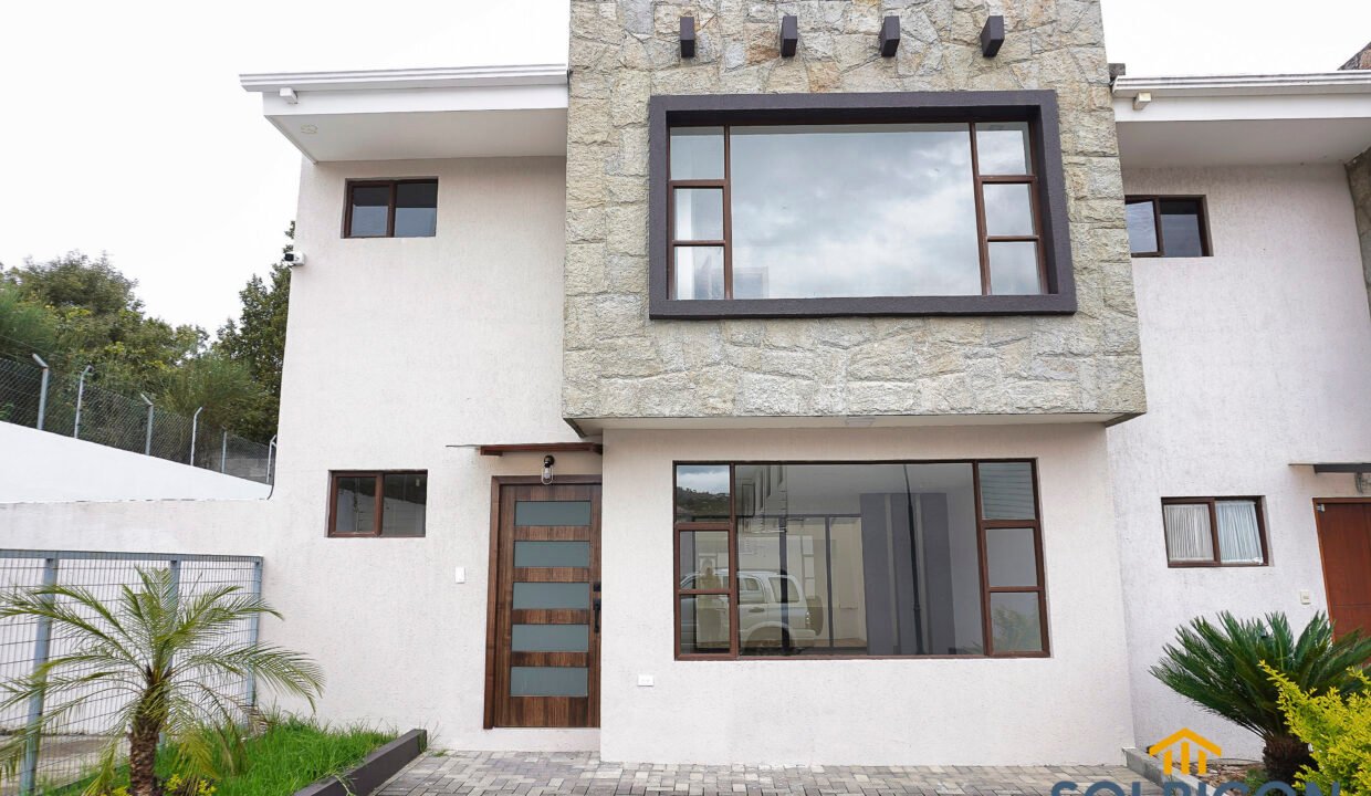 casa en condominio casa Challuamba de Venta