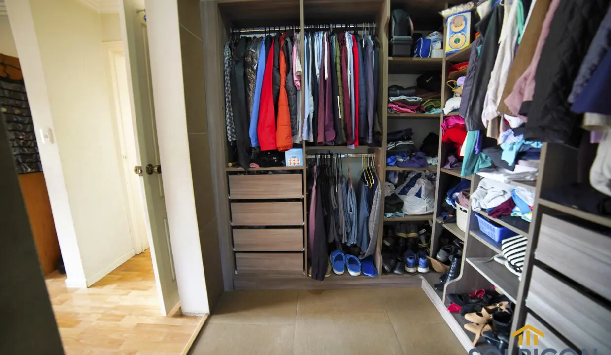 walkin closet casa de venta economica Challuabamba