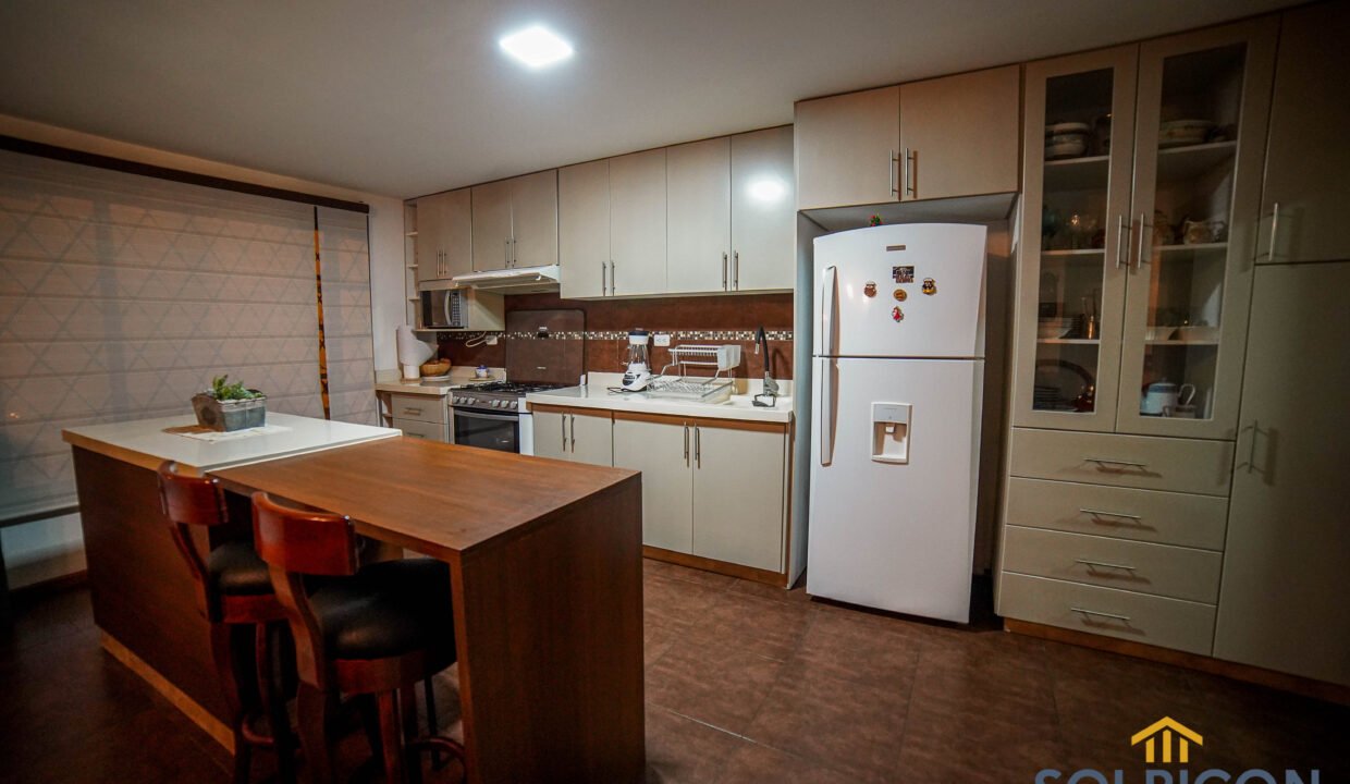 amplia cocina casa 4 habitaciones Misicata en venta