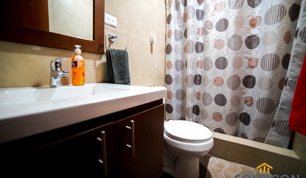 baño padres casa 4 habitaciones Misicata en venta