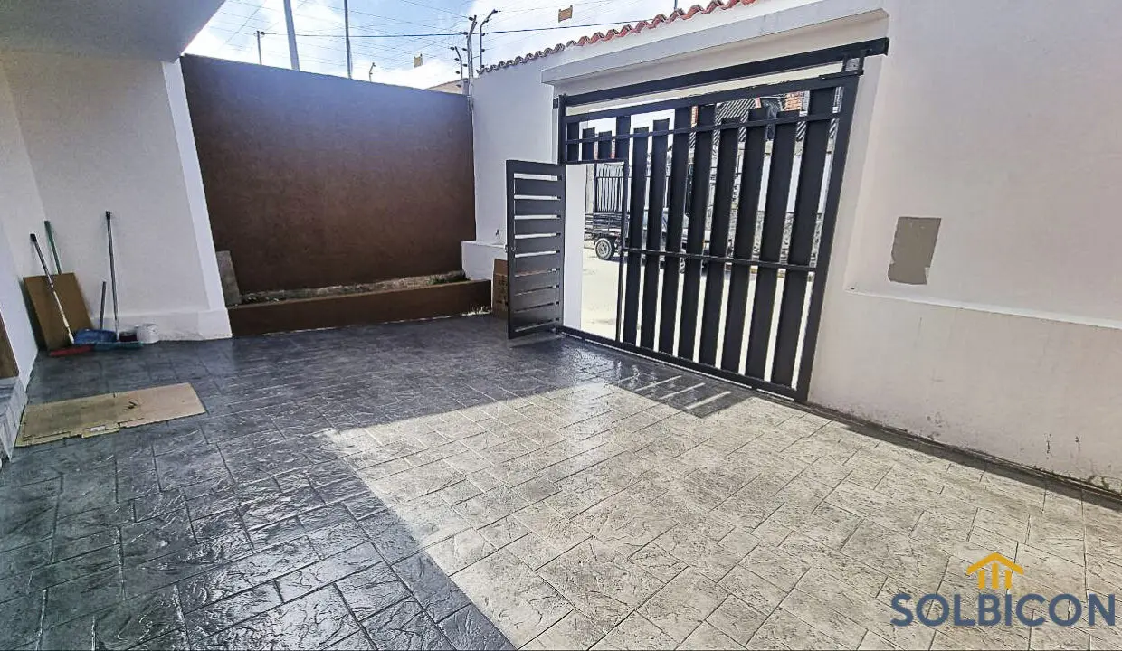 parqueadero casa de venta Y del cebollar Cuenca