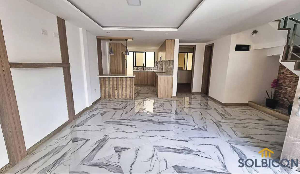 sala y comedor casa de venta Y del cebollar Cuenca