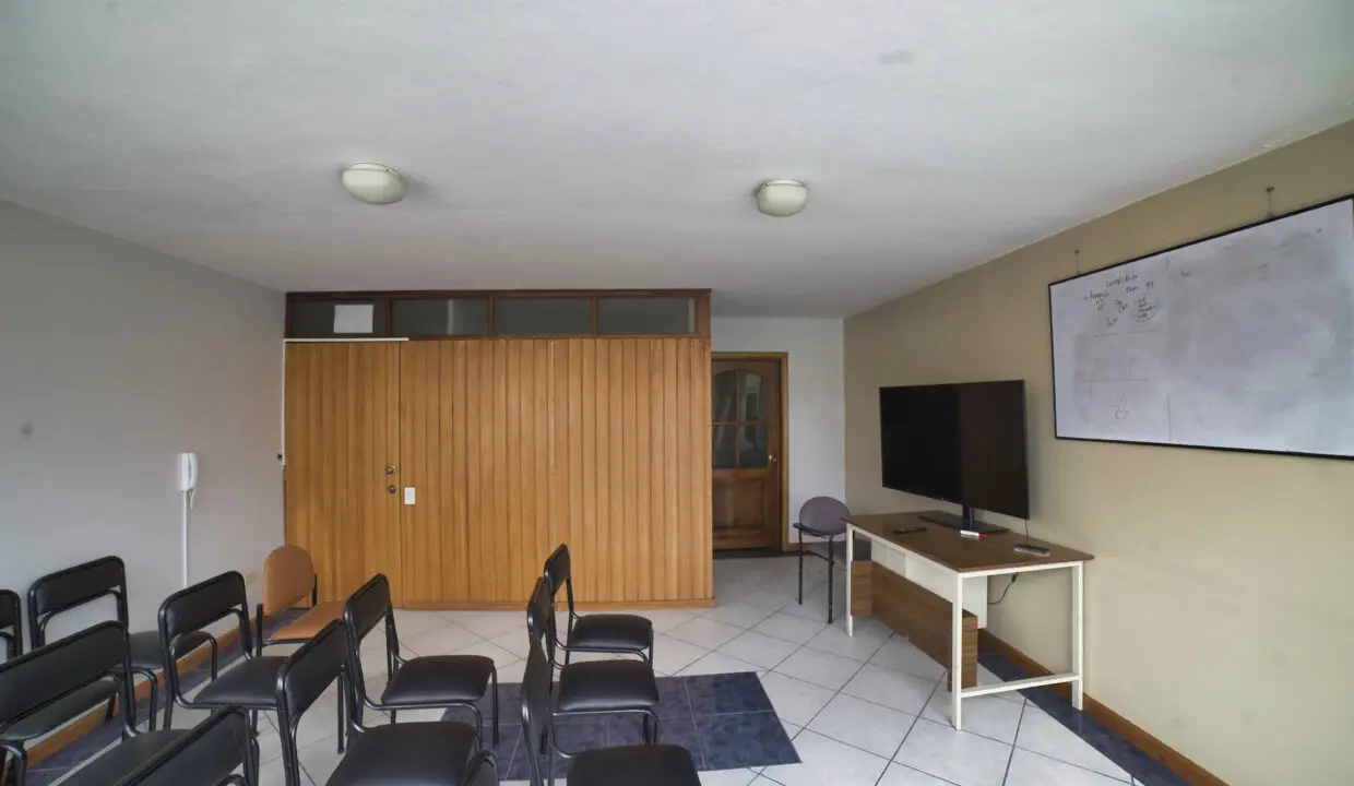amplios espacios casa rentera venta cuenca ecuador