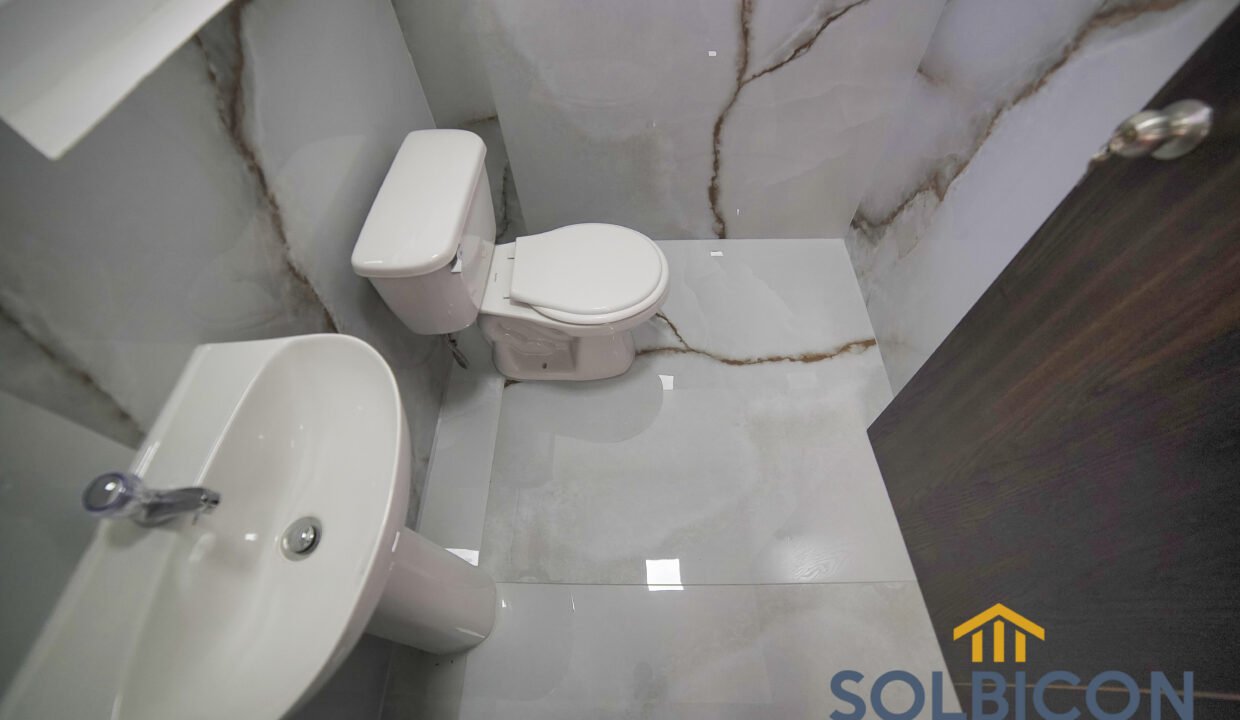 baño social casa venta monay cuenca