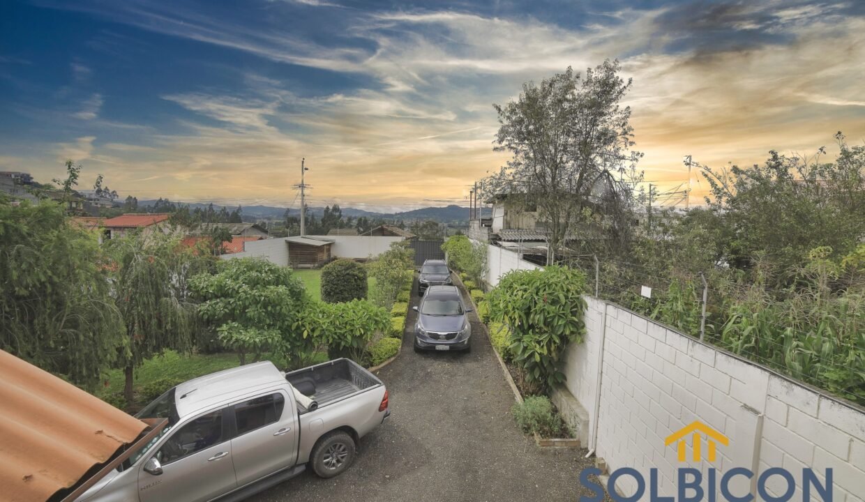 Garage Hermosa Quinta en Cuenca