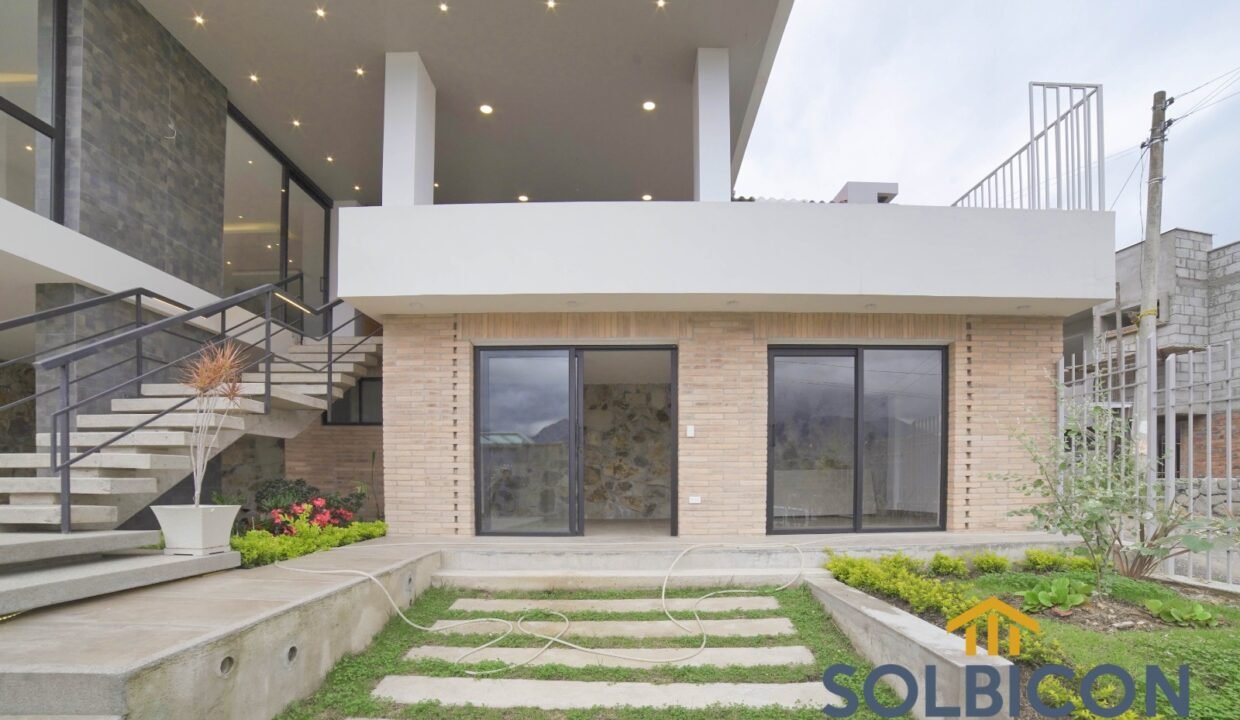 Garage casa de lujo cuenca