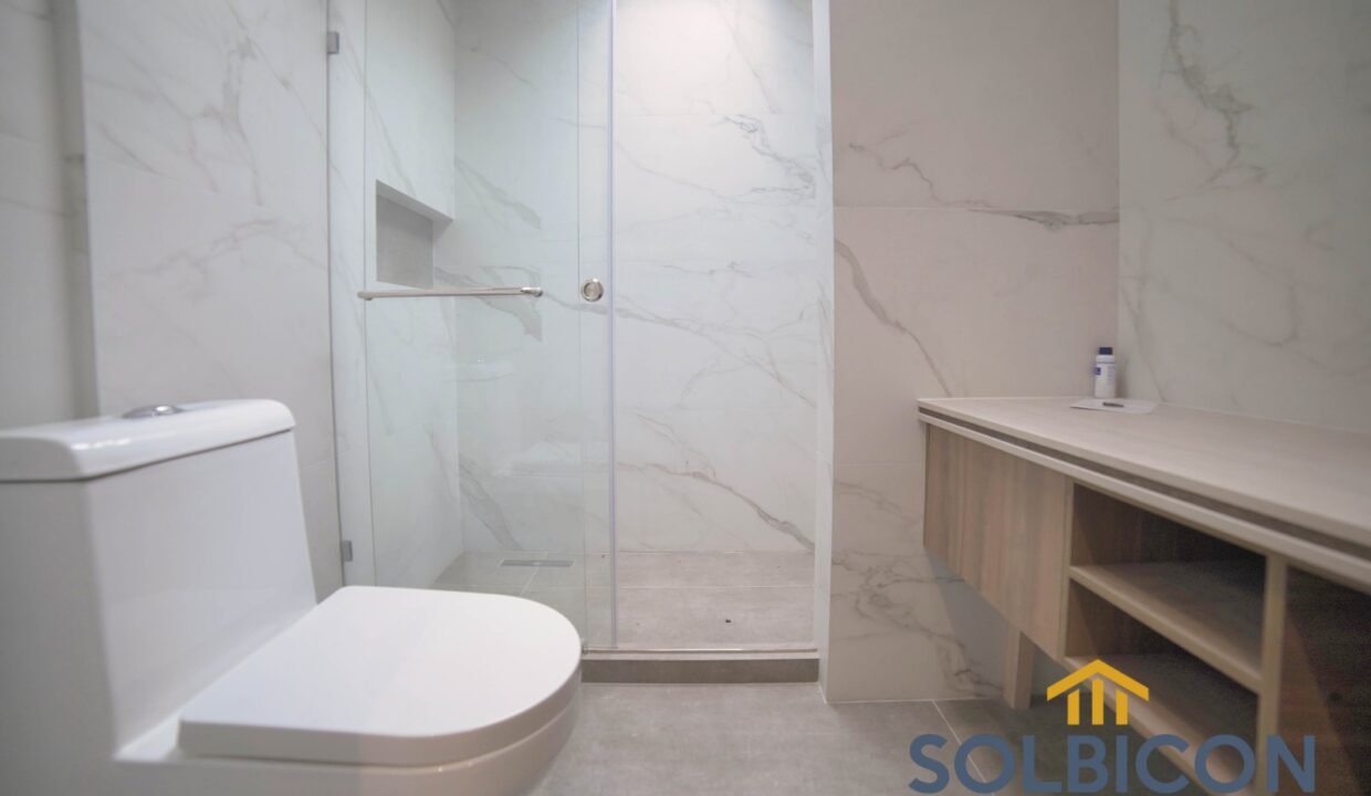 baño casa de lujo cuenca