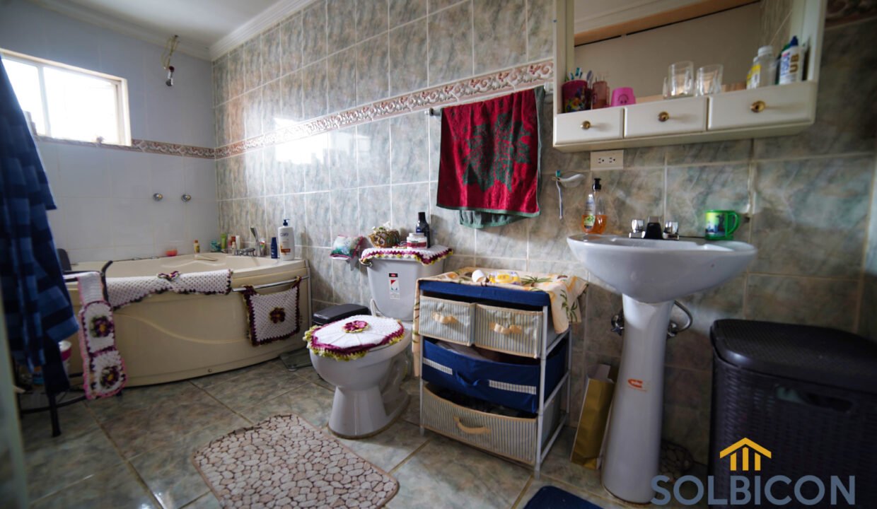 baño master casa venta sector don Bosco