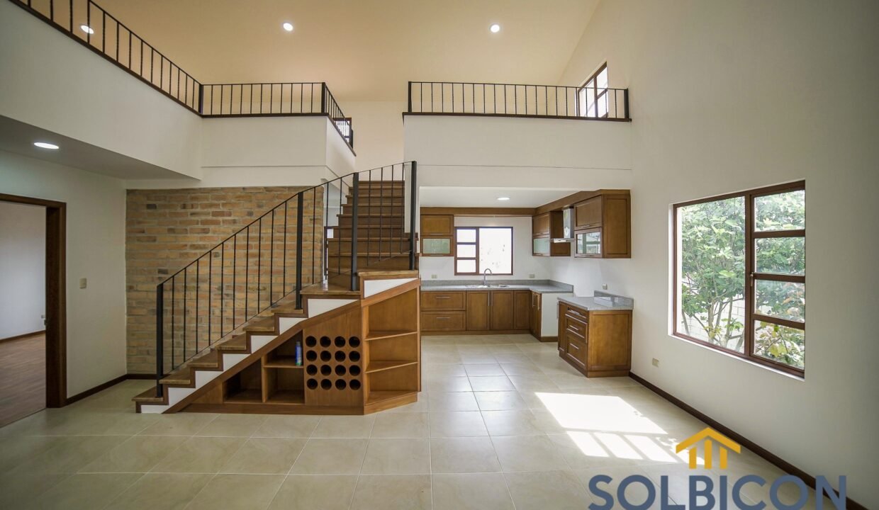 cocina comedor Hermosa Quinta en Cuenca