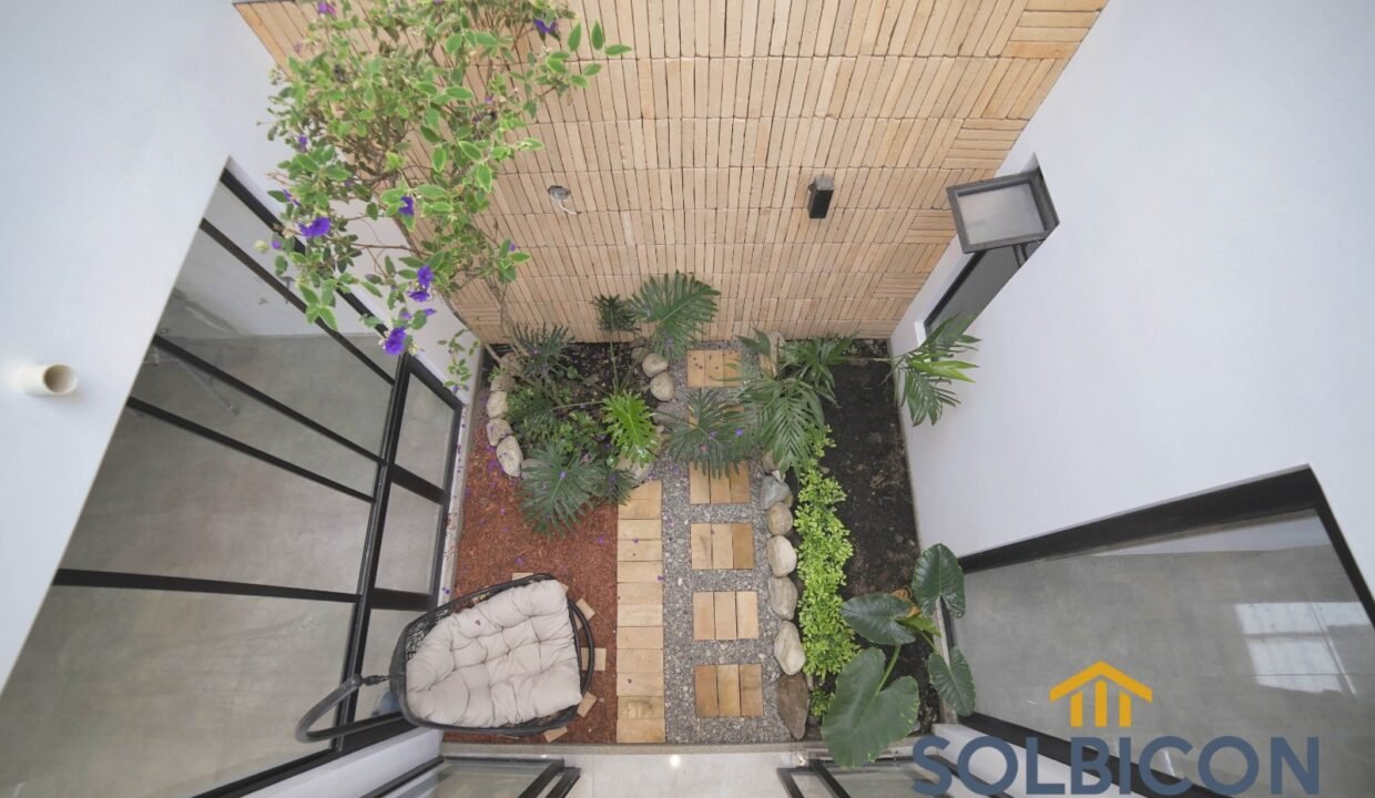 entradas de luz casa de lujo cuenca