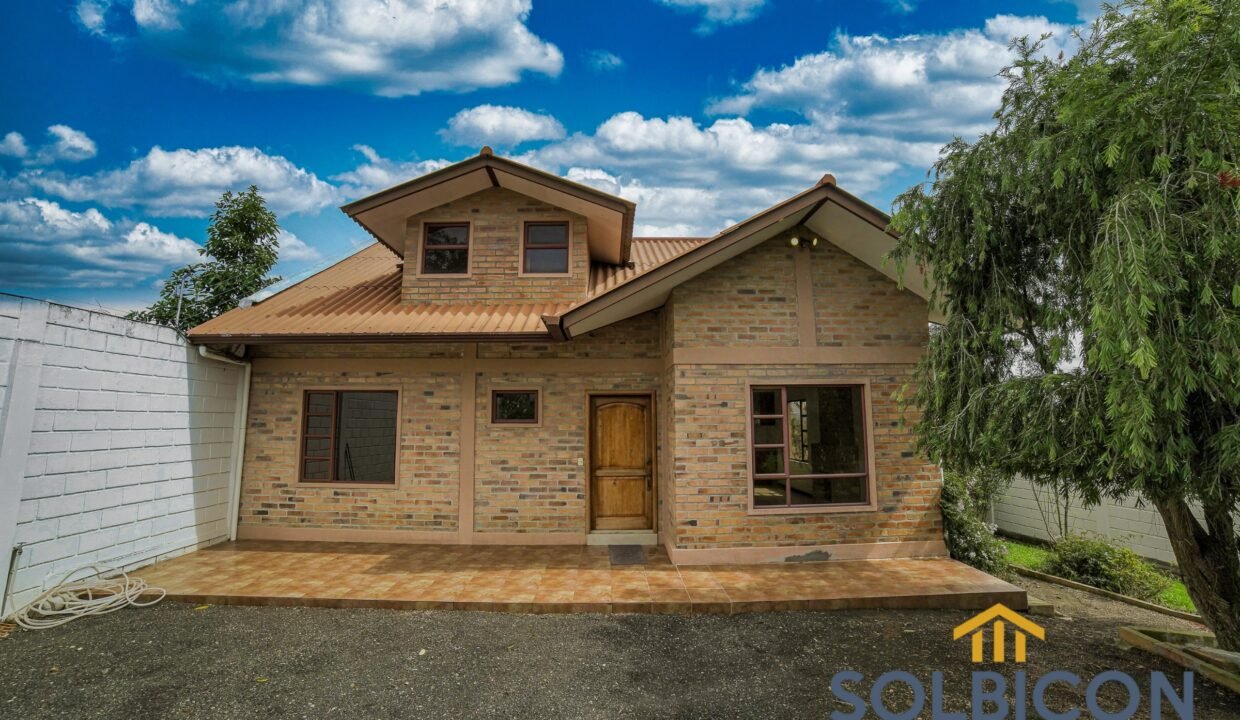 fachada Hermosa Quinta en Cuenca