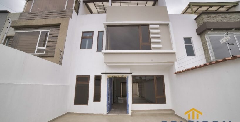 fachada casa 5 de habitaciones