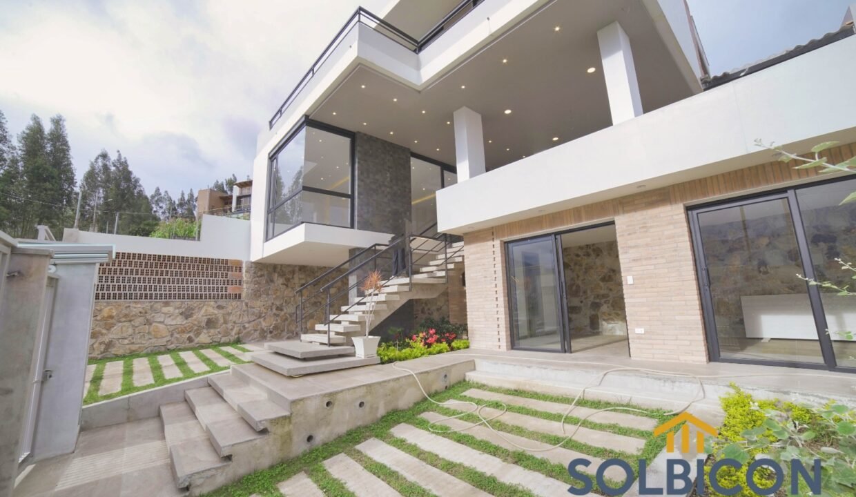 fachada interio casa de lujo cuenca