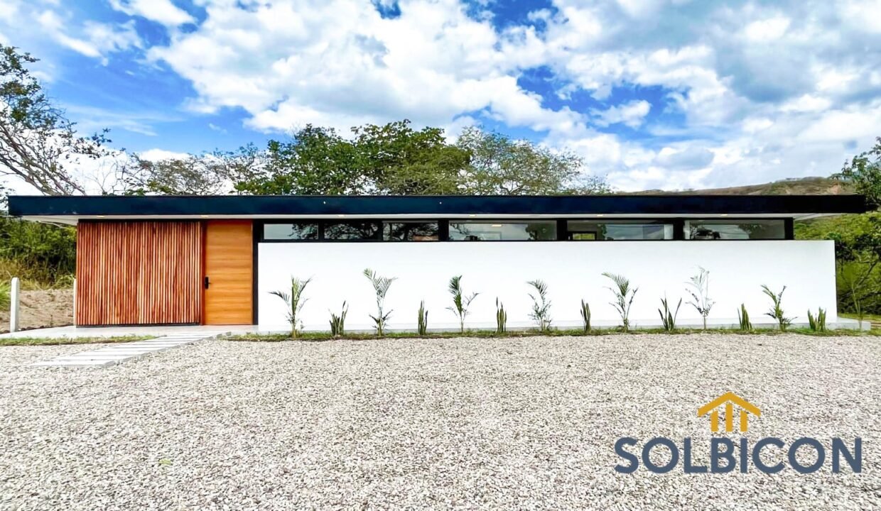 fachada quinta economica yunguilla de venta