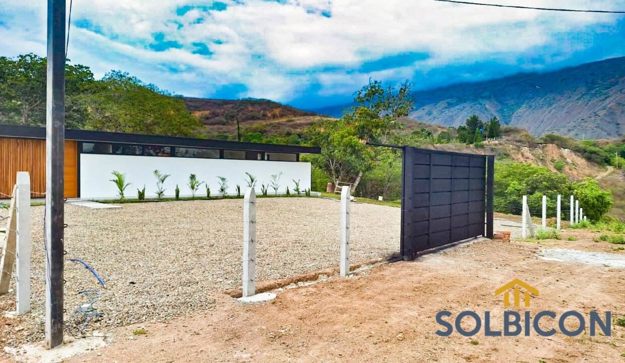 parqueadero quinta economica yunguilla de venta